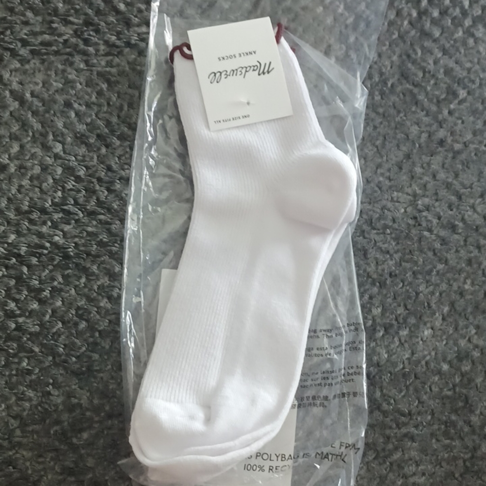 New Madewell Ruffle-Trim Ankle Socks Dusty Merlot